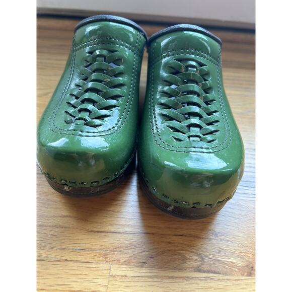 SVEN Clogs Clogmaster Vintage Wooden clogs size 35 womens 5 Green Patent Leather - Picture 2 of 9